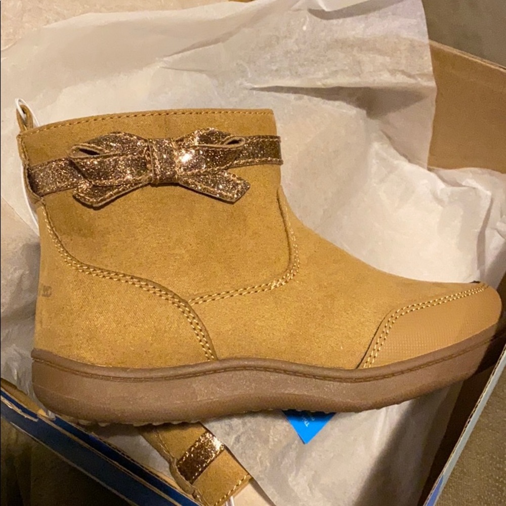 Striderite Toddler boots